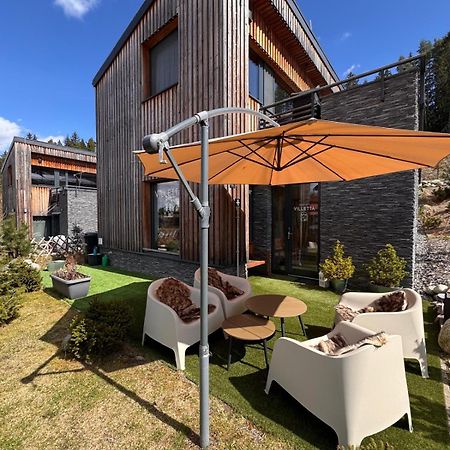 Villetta Apartman ลิฟตอฟสกีมิคูลาช ภายนอก รูปภาพ